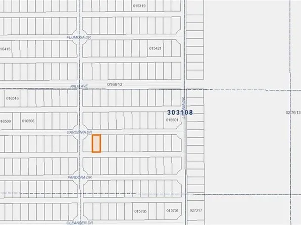 221 Gardenia Dr, Lake Wales, FL 33855