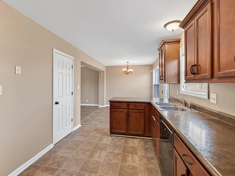 551 Fox Trot Dr — Photo 17
