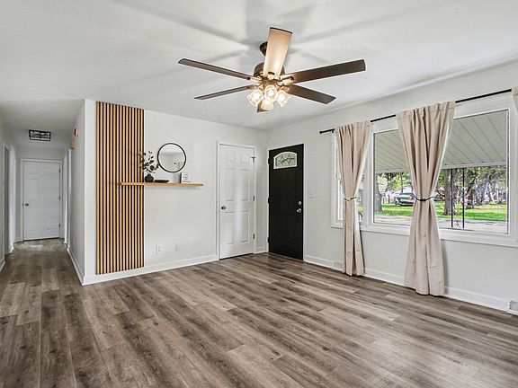 4th image of 5550 Evergreen Ave