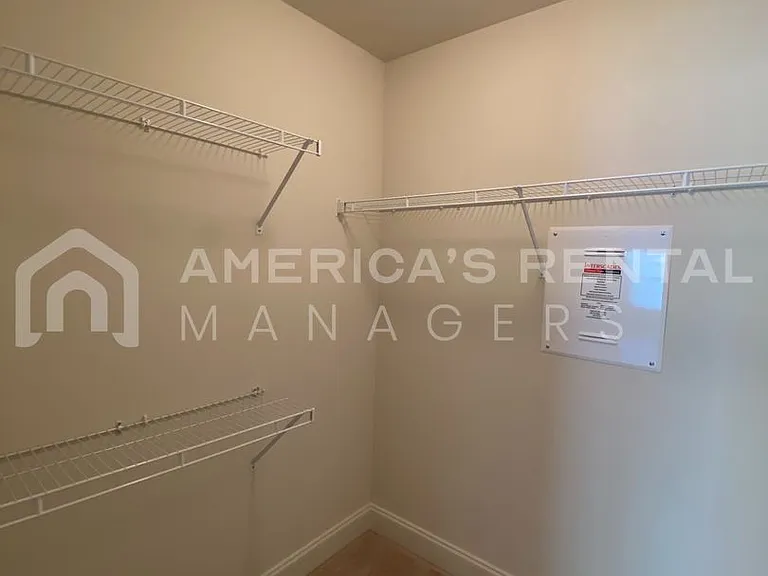 4230 Lochshire Ln — Photo 28
