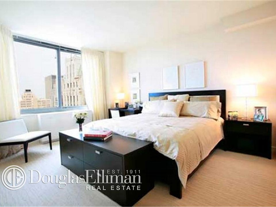 2nd image of 10 Barclay St APT 22C