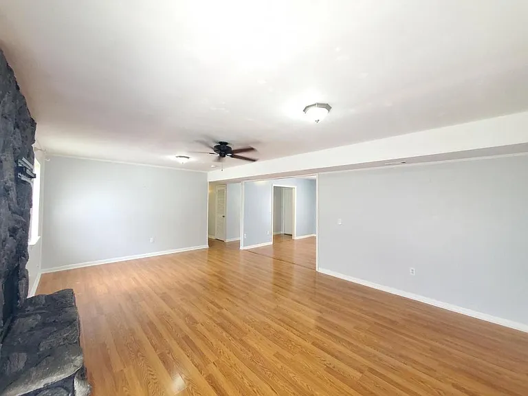 314 E Emerald Dr — Photo 5