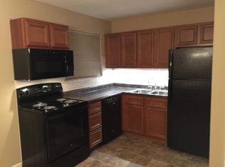 448 Burcke Dr, Hazelwood, MO 63042