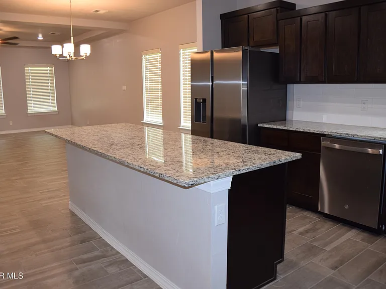355 Sol Ct — Photo 14