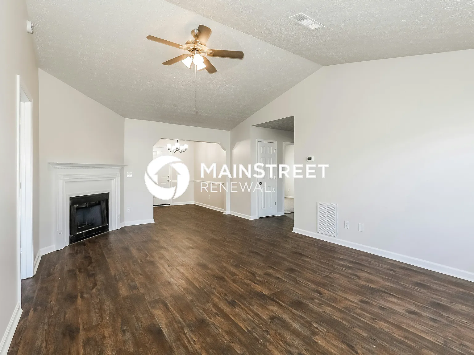 9430 Sleepy Hollow Ln — Photo 3