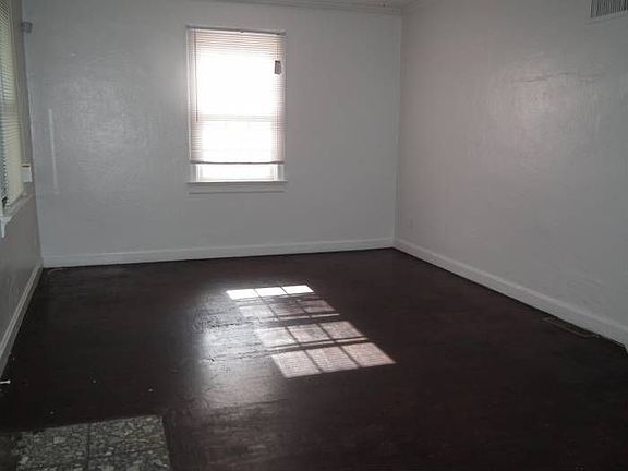 2nd image of 7026 Roslyn Dr