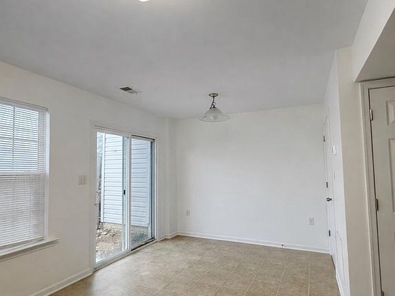 5th image of 104 Checko Ct