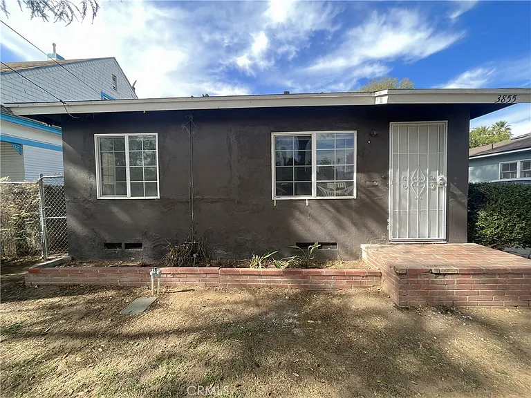 3855 Locust St — Photo 1