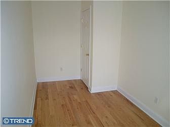 2216-n-sydenham-st-3