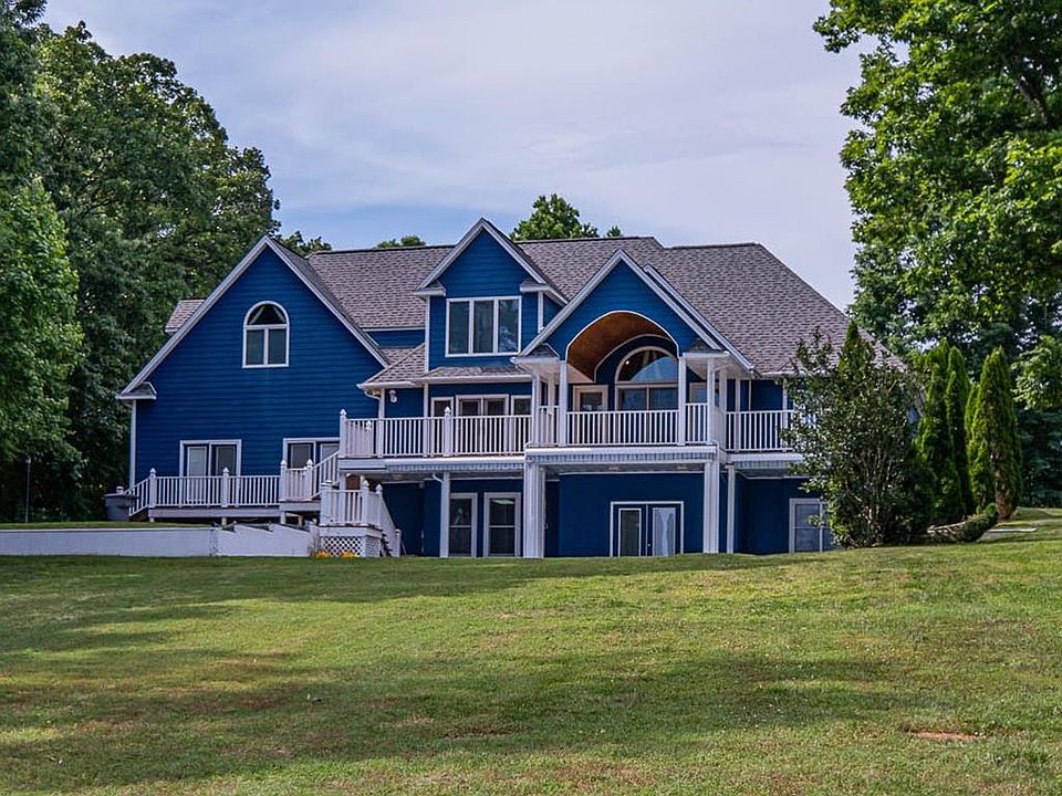 1st image of 591 Vincent Ln #28