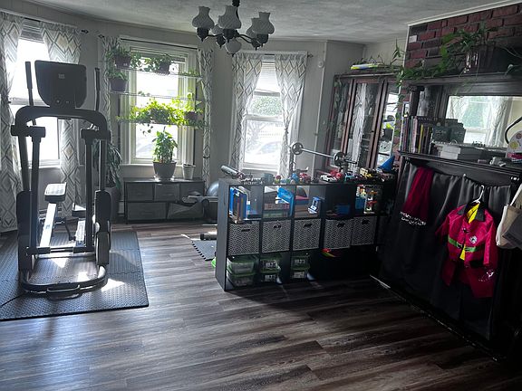 Living room/ play room