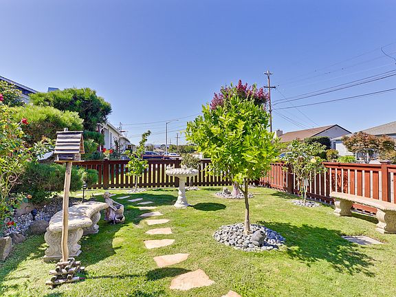 3rd image of 1536 Lorraine Ave