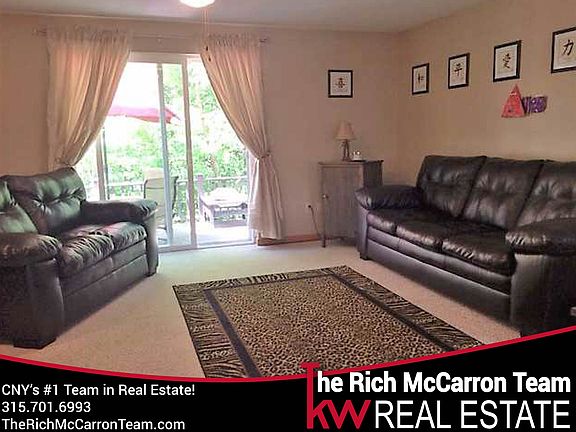 2nd image of 123 Iron Oak Cir