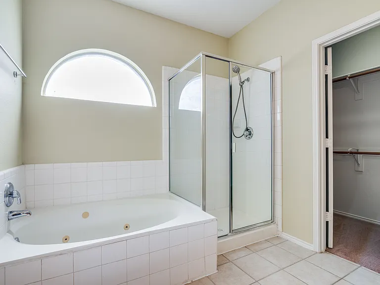 4214 Carrington Dr — Photo 8