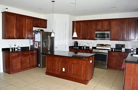 5th image of 233 Parsons Woods Dr