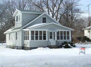 359 30th St N, Springfield, MI 49037