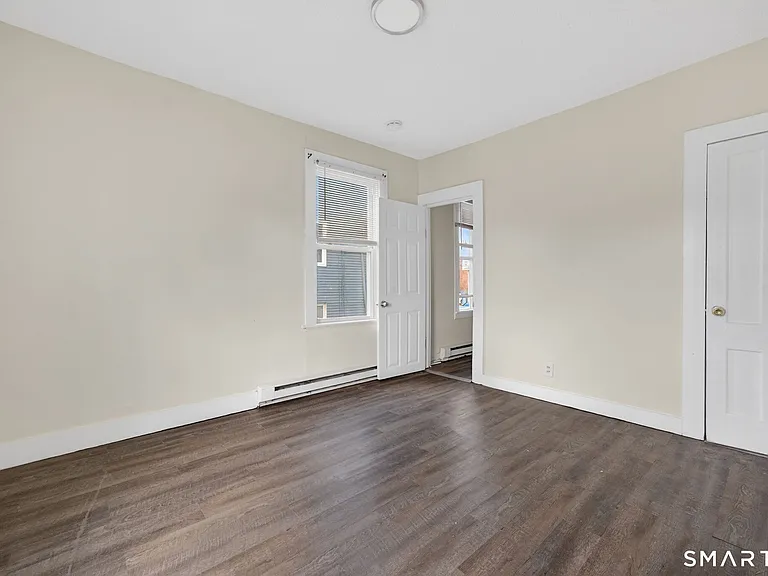 27 Beacon St #3 — Photo 14