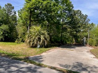 9220 Seacliff Blvd #5, Ocean Springs, MS 39564