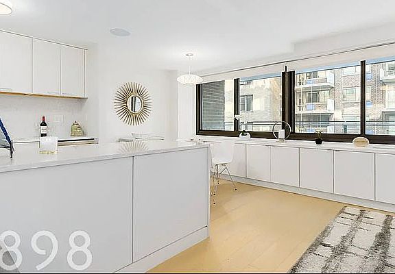 4th image of 160 W 97th St #9LL