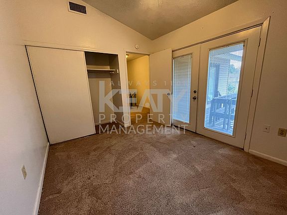 5th image of 510 Fox Run Ave APT 4