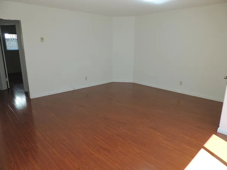 321 Gladys Ave #2 — Photo 22