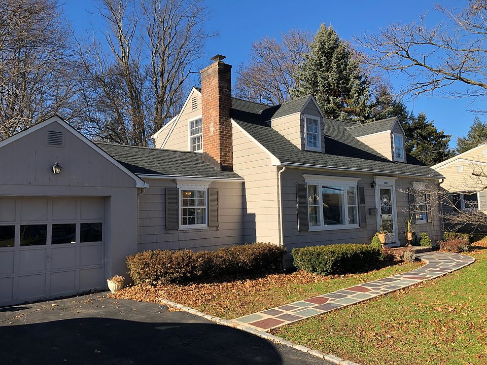 2nd image of 1252 Knollwood Rd