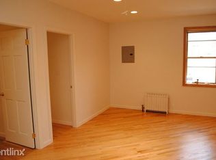 2122 28th St, Astoria, NY 11105