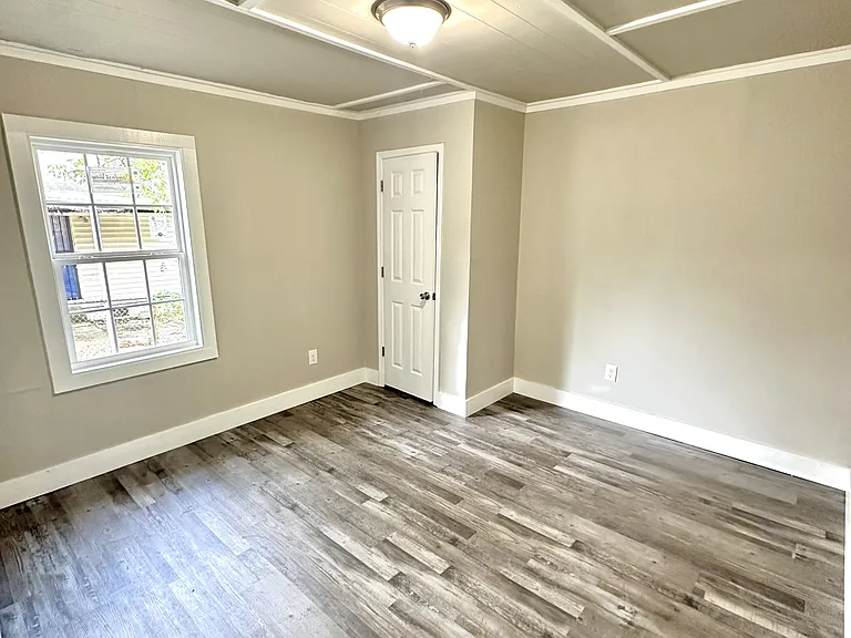 6029 Ivy St — Photo 8