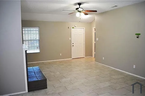2315 Summit Ln — Photo 9