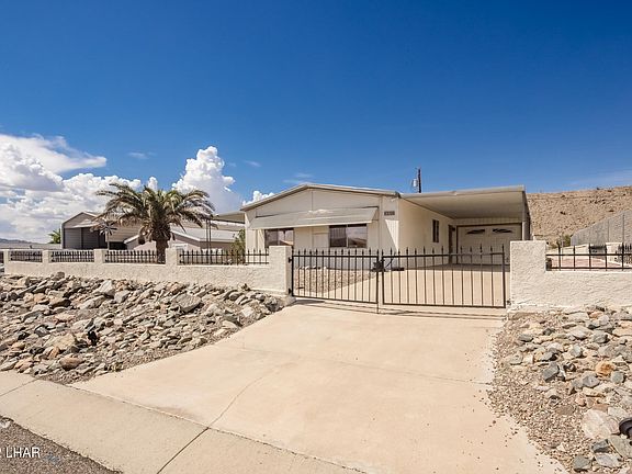2nd image of 3120 Lake Dr