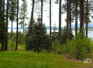 517 Henglow Dr, Cascade, ID 83611