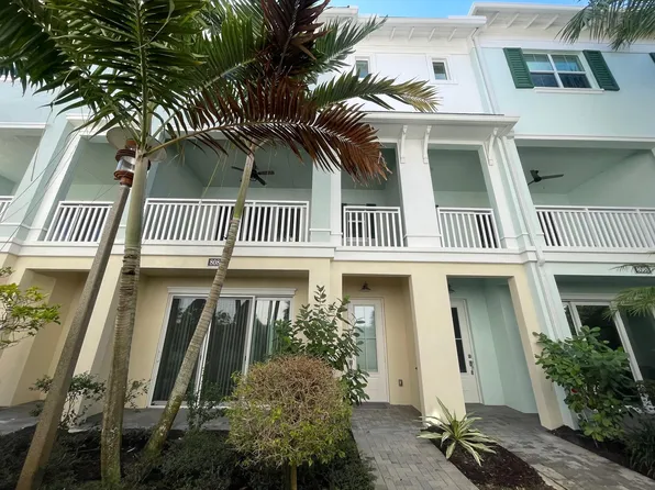 8086 Hobbes Way, Palm Beach Gardens, FL 33418