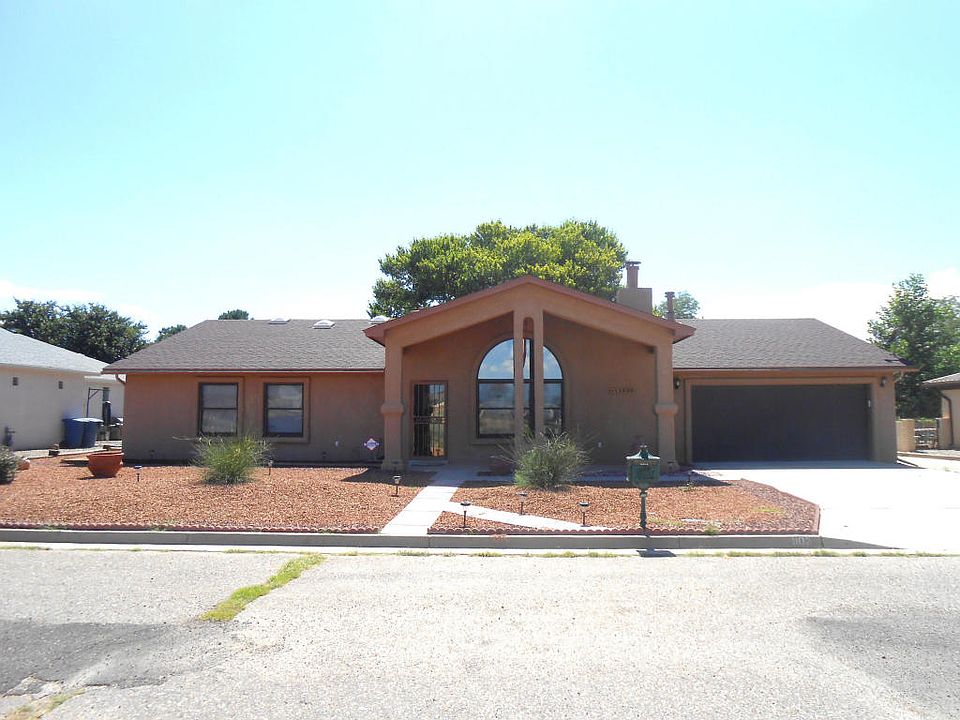 1st image of 1103 Carmel Dr