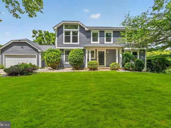 8106 Triple Crown Rd, Bowie, MD 20715