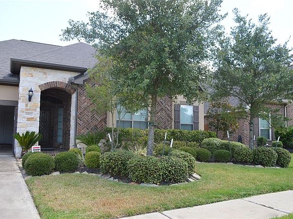 2nd image of 19822 Crested Peak Ln