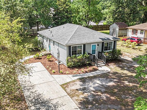2nd image of 113 Glovers Ct