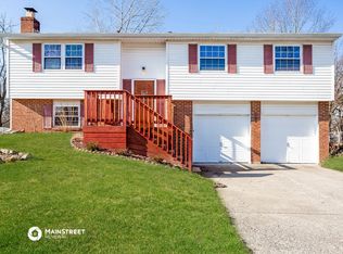 668 Brushwood Way, Greenwood, IN 46142