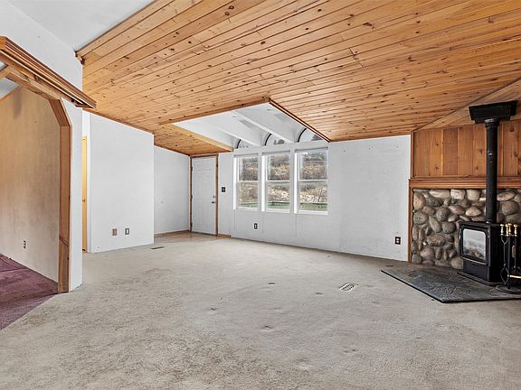 2nd image of 4247 Badger Ln