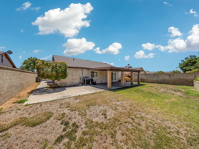 7750 Perlite Ave — Photo 36