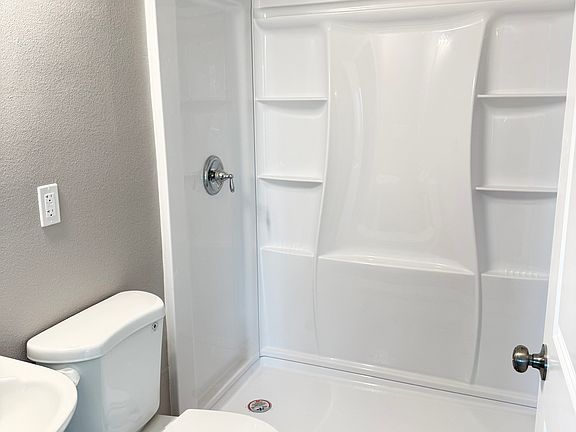 4th image of 3858 41st St #1