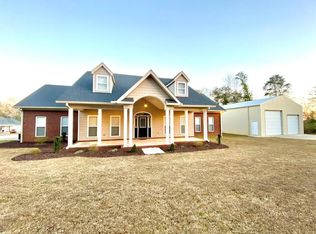 303 Olympia Dr, Dothan, AL 36301