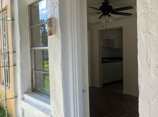 975 SW 2nd St APT 5, Miami, FL 33130