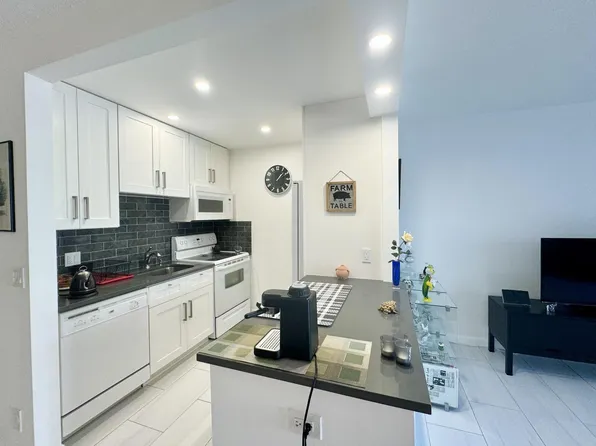 4501 S Ocean Blvd APT E5, South Palm Beach, FL 33480