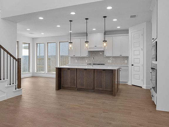 4th image of 19130 Satsuma Ridge Dr