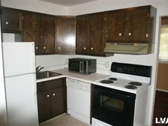 5th image of 417 Carver Dr #2