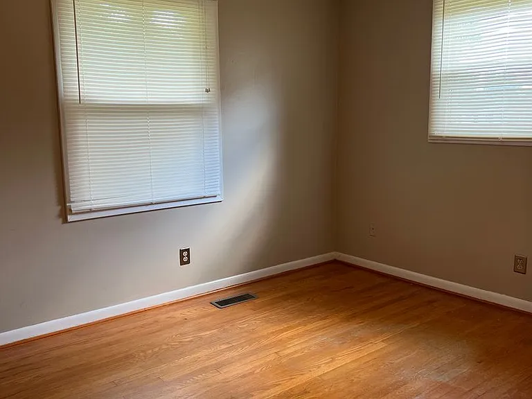3013 Chestnut View Dr — Photo 10
