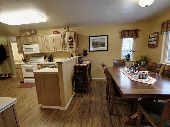 5th image of 1024 W Chena Hills Dr