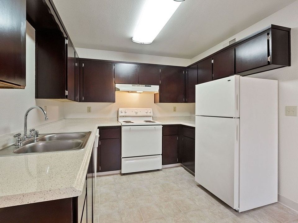 2nd image of 1301 Richland Ave #323
