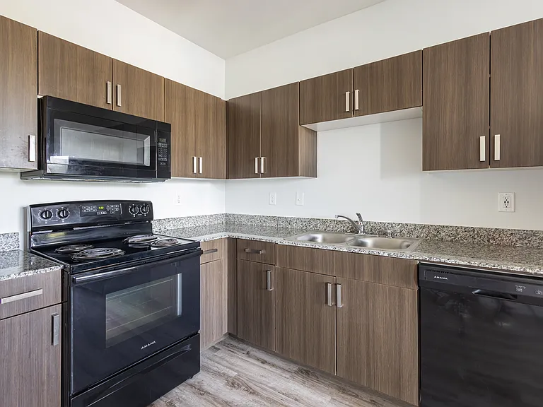 Hawks Landing Apartments — Photo 42