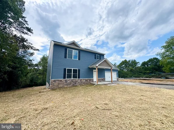 8 S Locust Ln, Mechanicsburg, PA 17050